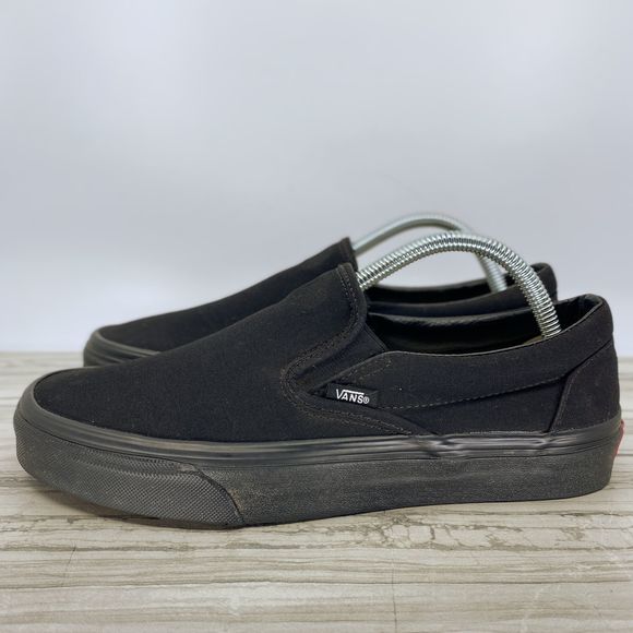 VANS Shoes - VANS CLASSIC SLIP ON